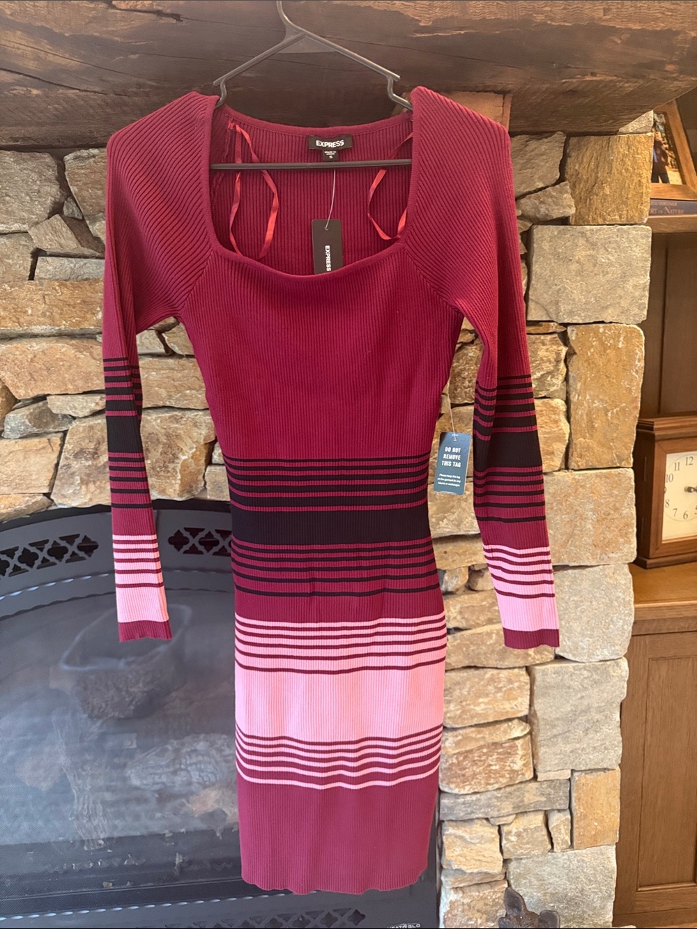 Express Long-Sleeve Ribbed Ombre Bodycon Dress in Burgundy and Pink